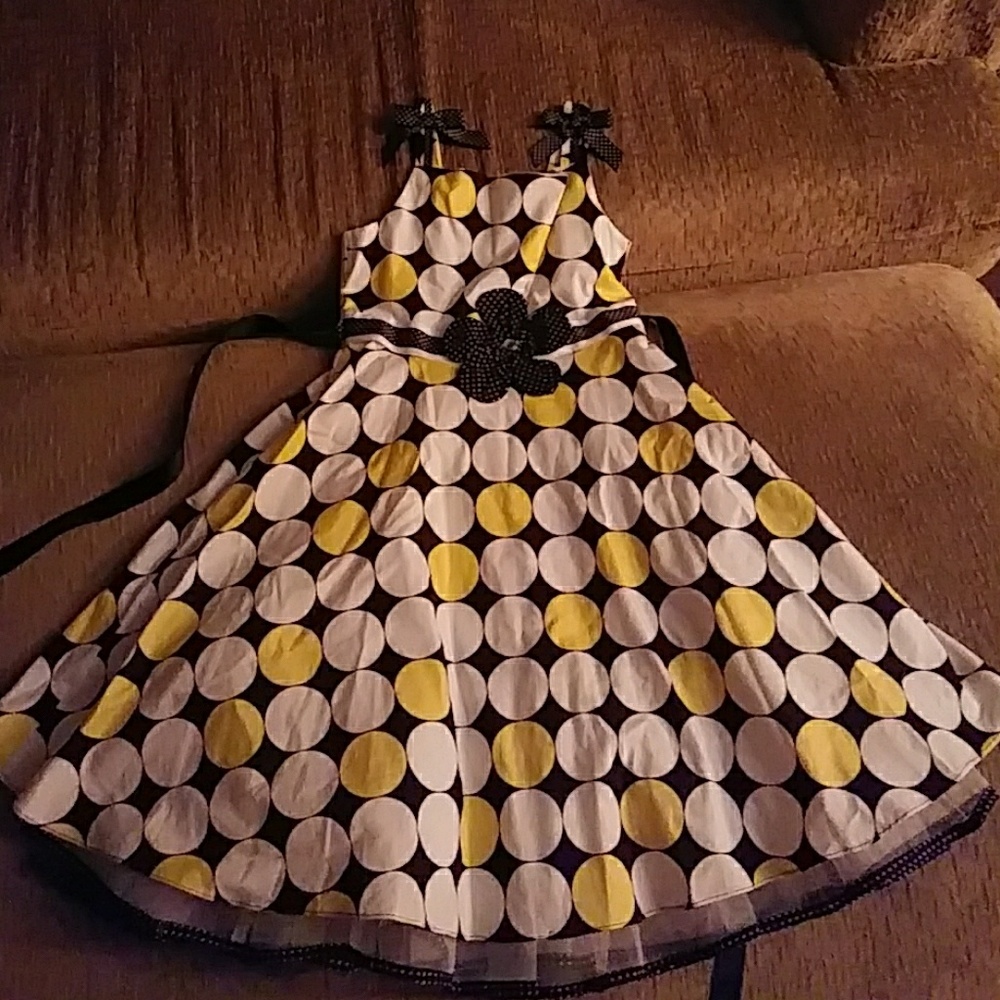 Black, white, and yellow Girls dress